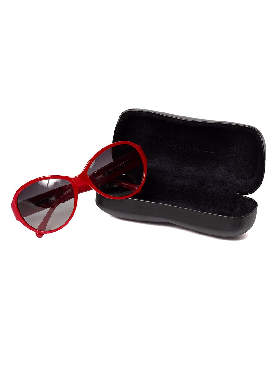 Óculos vermelho Chanel
